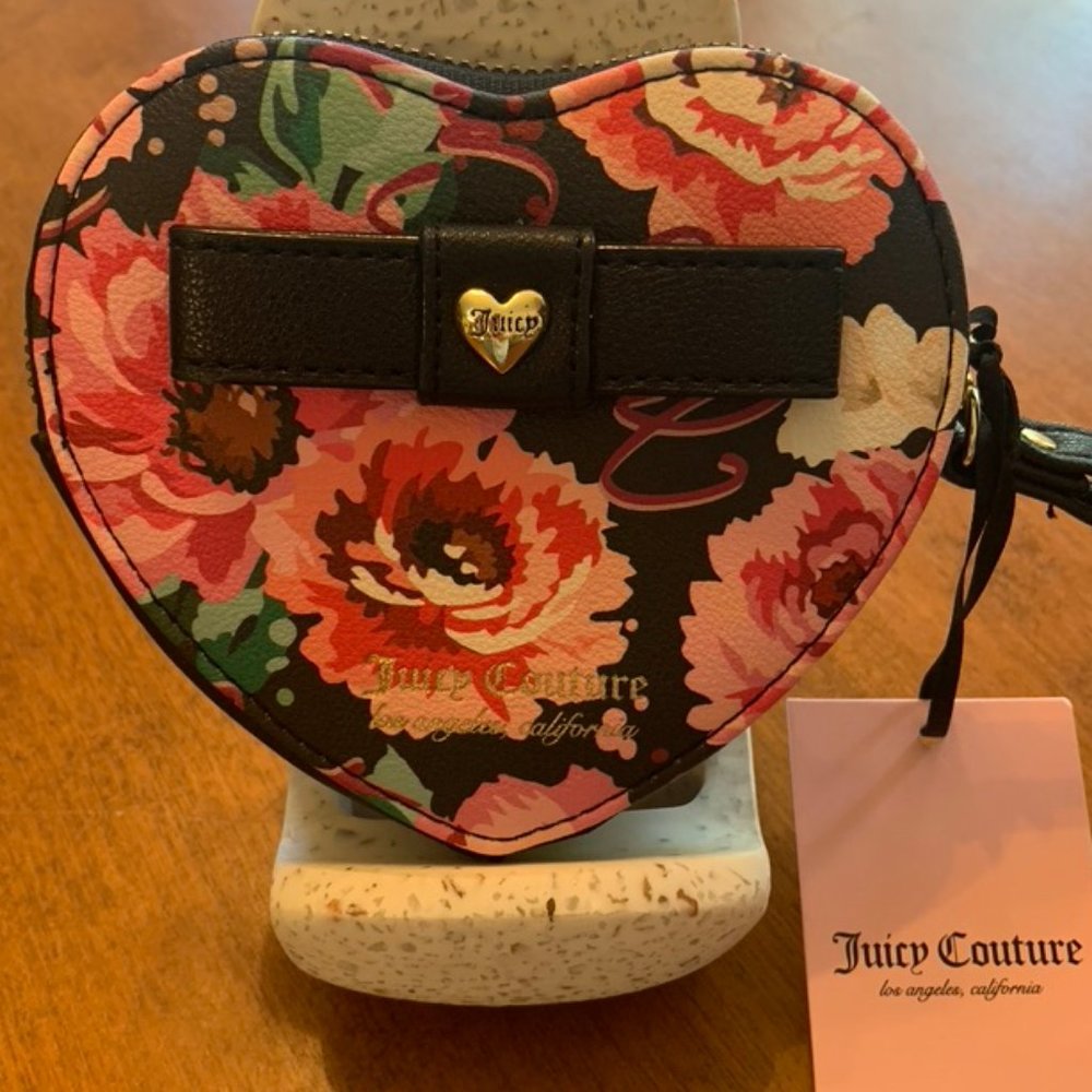Juicy Couture Peek a Bow Heart Wristlet / Wallet--New with Tags